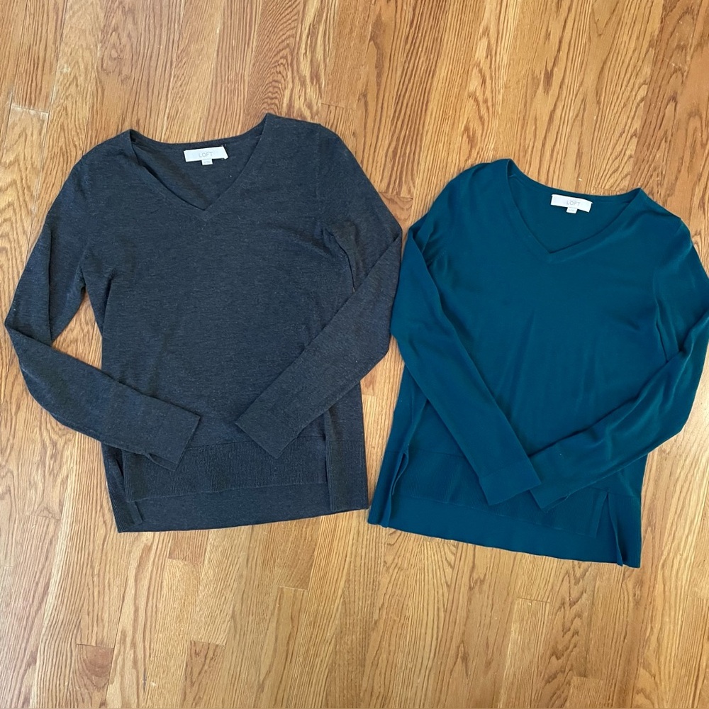 Loft Set of 2 V-Neck Sweaters in Charcoal and Teal, XS - Picture 1 of 8